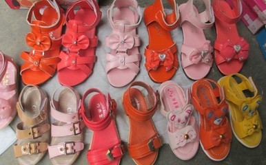 8元起低價(jià)批發(fā)各種鞋-臨沂蘭山區(qū)鞋帽
