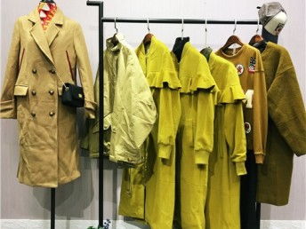 圖 天津品牌女裝折扣店衛(wèi)衣女裝尾貨清倉批發(fā) 廣州服裝 鞋帽 箱包