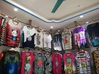 圖 便宜庫存尾貨兒童半袖背心處理外貿(mào)服裝尾貨批發(fā)經(jīng)營多年那里有 北京二手服裝鞋帽箱包