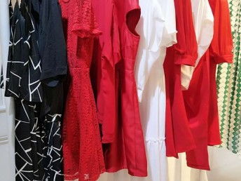 圖 海貝16夏裝 專柜正品 品牌女裝折扣批發(fā)庫存尾貨廠家直銷走份 廣州二手服裝鞋帽箱包